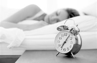 人一天要睡多久才够  人体最佳睡眠时间表
