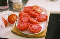 生吃番茄有哪些危害 生吃西红柿的危害