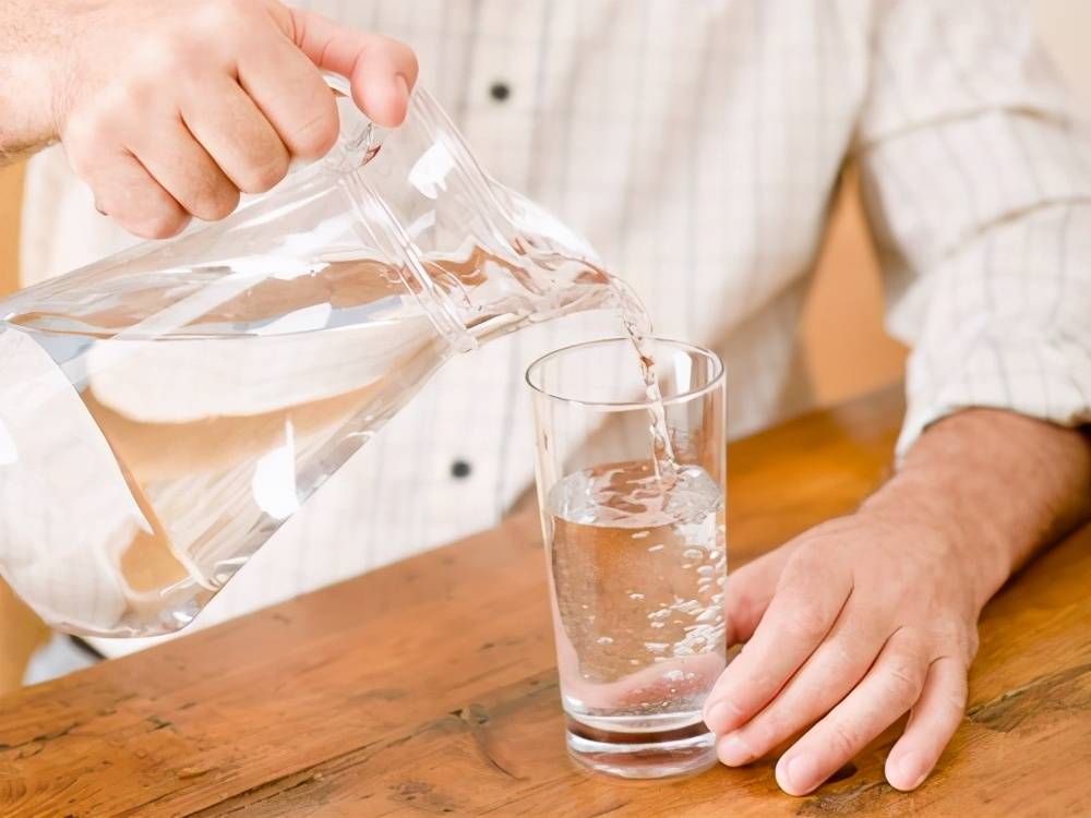 为什么多喝水反而胖了 喝水代谢不掉体重增加