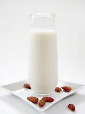 每天喝纯牛奶有什么好处 经常喝纯牛奶的好处